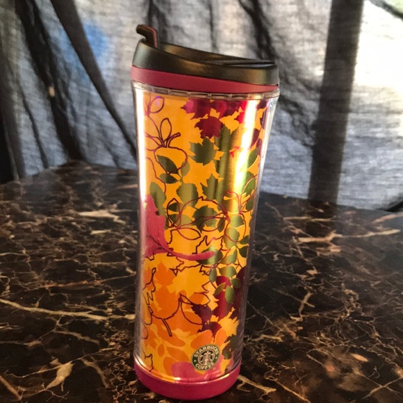 Starbucks got cup - Picture 1 of 2